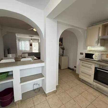 Casa Torrecilla Linda Adosado 2 A 50 Metros De La Playa Torrecilla Nerja
