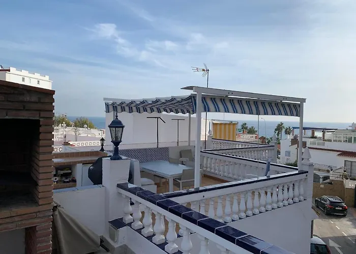 Дом отдыха Casa Torrecilla Linda Adosado 2 A 50 Metros De La Playa Torrecilla Нерха