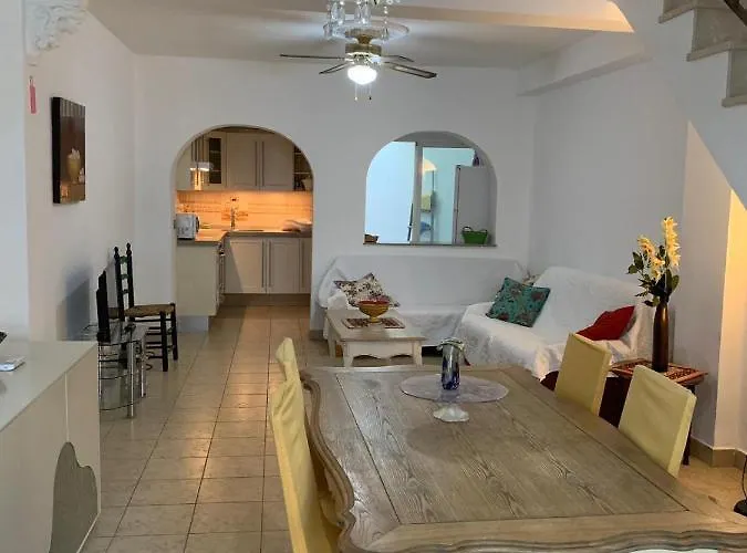 Casa Torrecilla Linda Adosado 2 A 50 Metros De La Playa Torrecilla Nerja