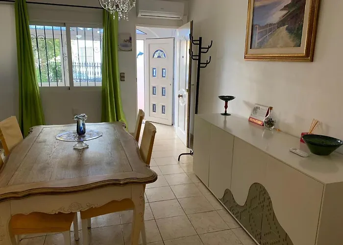 Casa Torrecilla Linda Adosado 2 A 50 Metros De La Playa Torrecilla Nerja